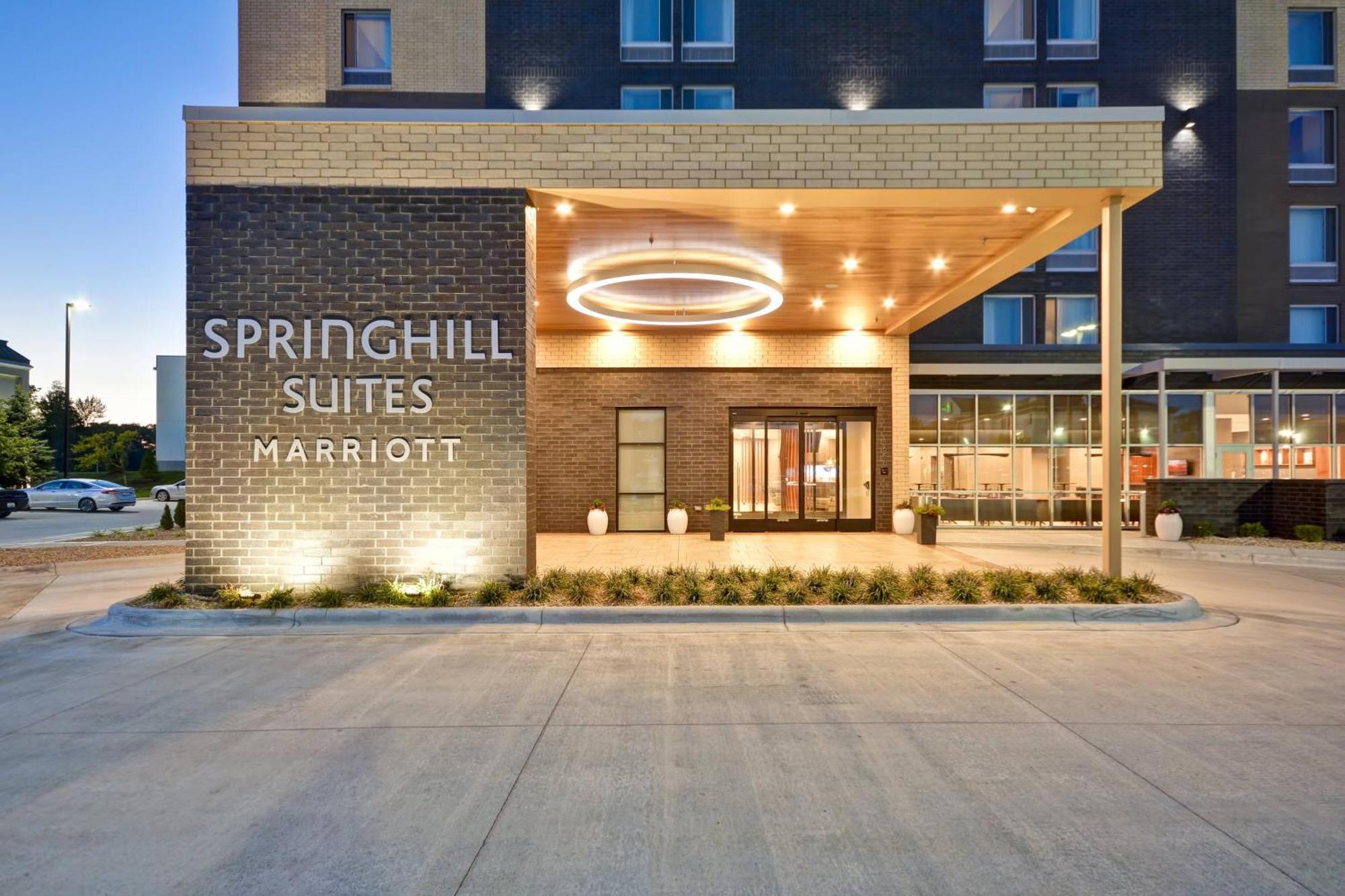 Springhill Suites By Marriott Cincinnati Блу-Аш Екстер'єр фото